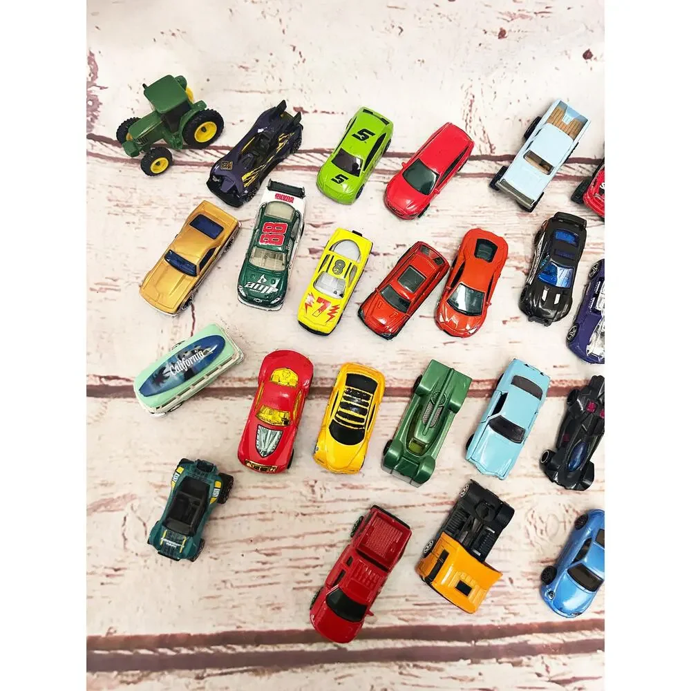 HOT WHEELS & MATCHBOX Diecast Car Lot 33 Mixed Variety Trucks Racing Classics